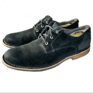 UGG Black Leather & Suede Ankle-High Shoe - Fur-Lined